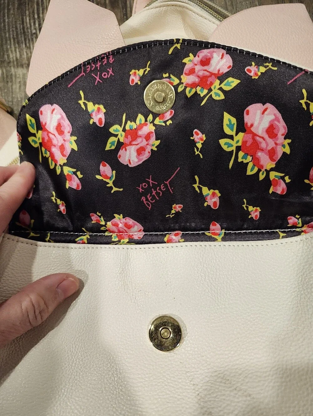 Betsey Johnson Blush Pink Bow Mini Backpack Purse Quilted Faux LeatherFeminine - Picture 4 of 7
